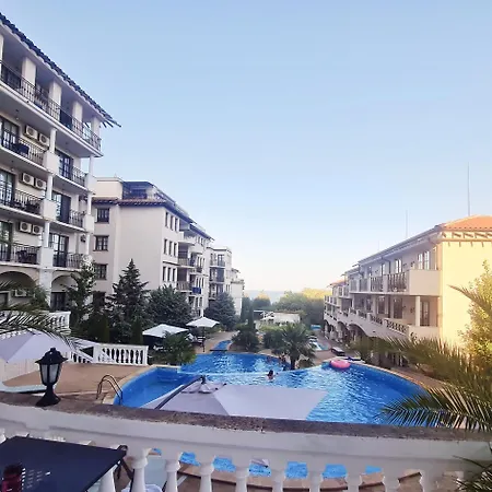 Almi - The Cliff 公寓