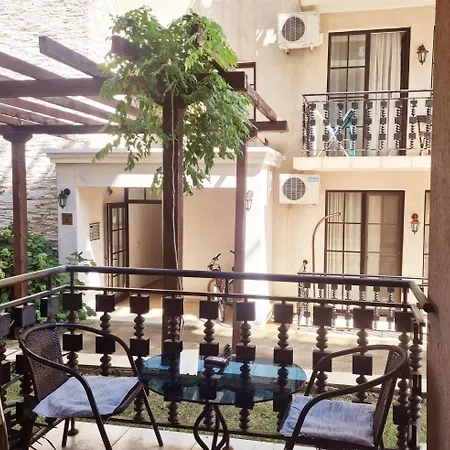 Almi - The Cliff Apartment Obzor