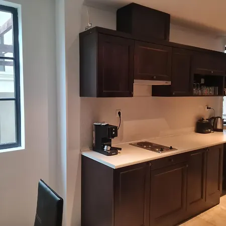 Almi - The Cliff * Obzor