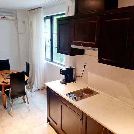Almi - The Cliff Apartment