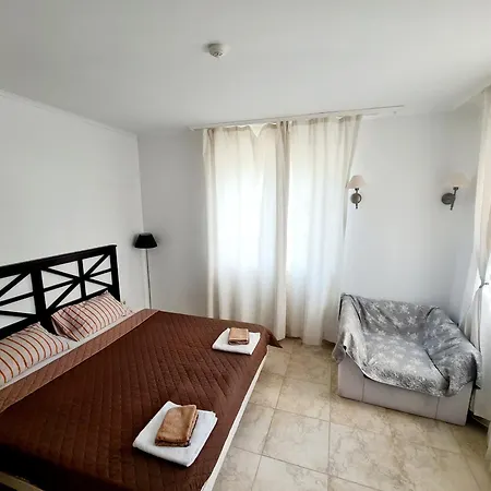 Almi - The Cliff Apartment Obzor